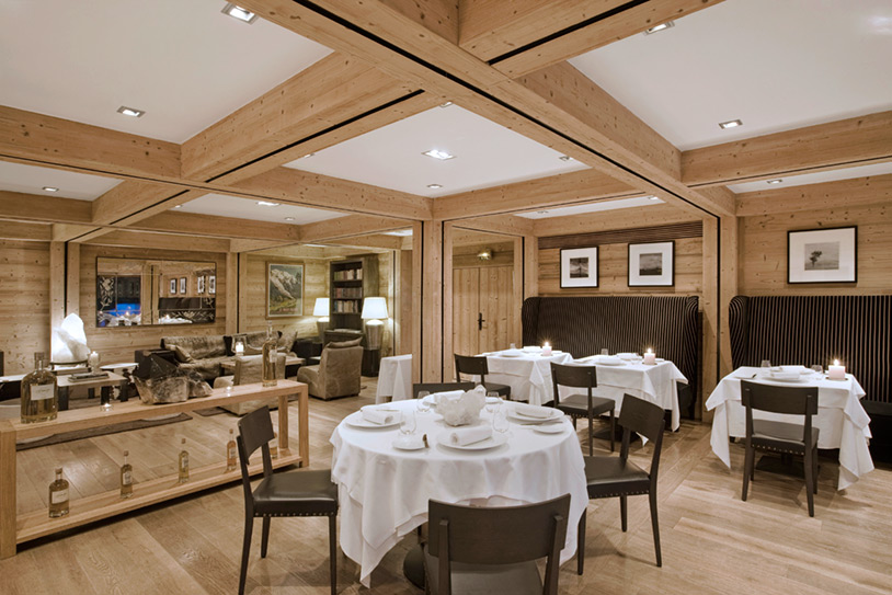 Уютный ресторан альпийского шале Chalet Emma
