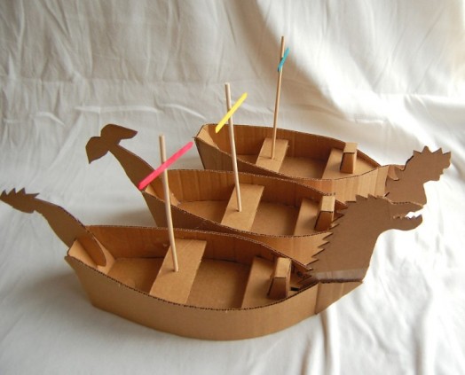 diy-cardboard-boats-02