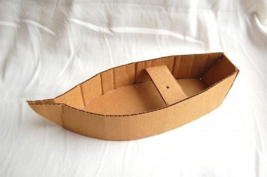 diy-cardboard-boats-05
