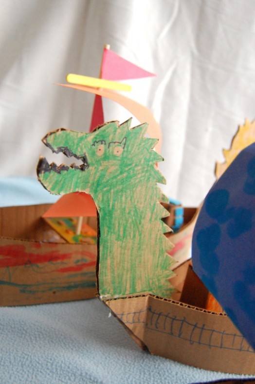 diy-cardboard-boats-09