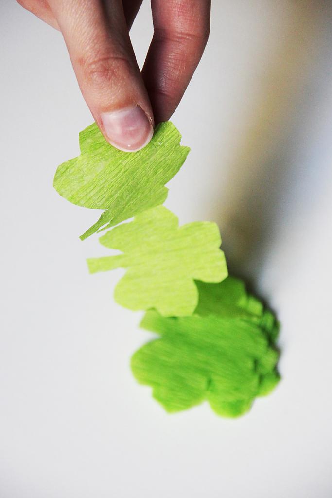 diy-green-shamrock-garland-044