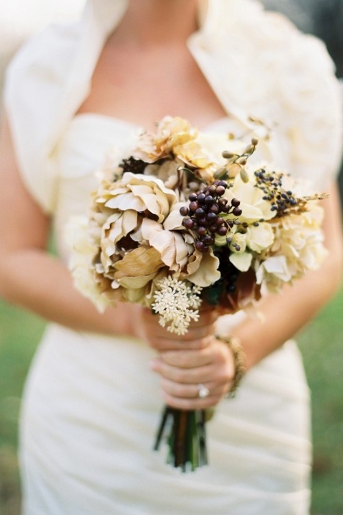 fall-wedding-bouquets-00-15