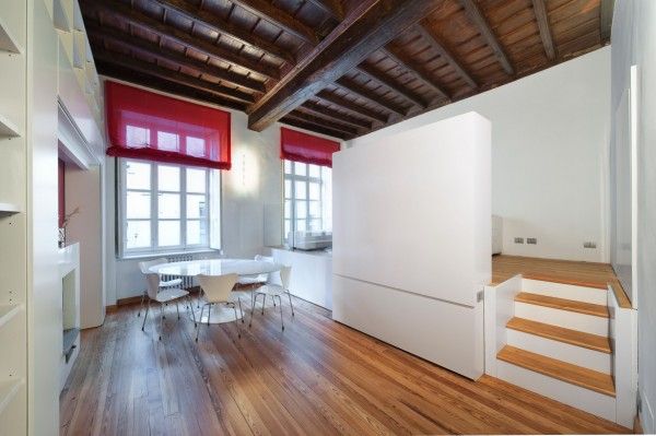 Белый интерьер с яркими акцентами в гостеприимном House T от UAU () Белый интерьер с яркими акцентами в гостеприимном House T от UAU