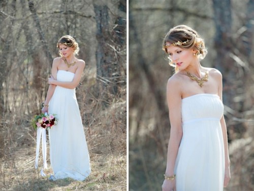 Невеста в белом платье простого силуэта