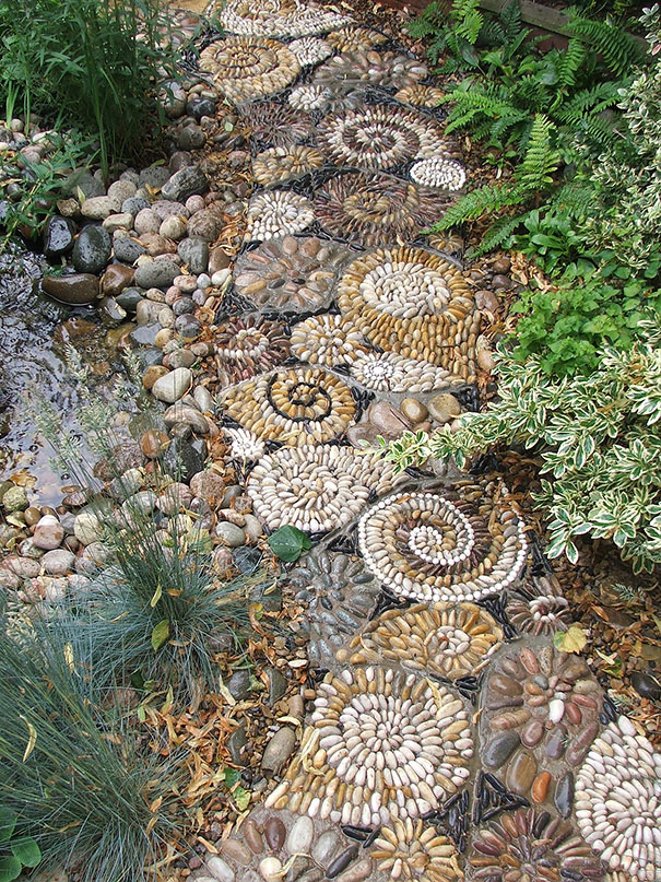 garden-pebble-paths-06