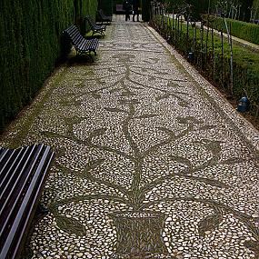 garden-pebble-paths-11