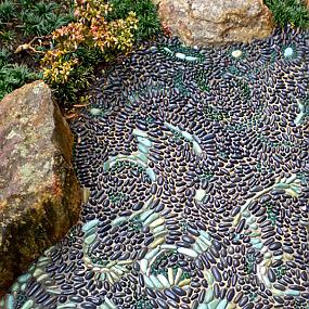 garden-pebble-paths-14