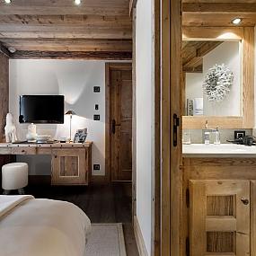 petit-chateau-a-luxury-ski-chalet-in-courchevel-05