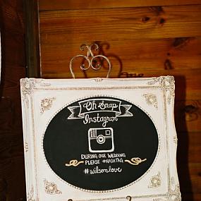 romantic-barn-wedding-with-vintage-and-glam-touches-16