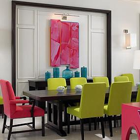 Colorful-contemporary-living-space-in-fuchsia