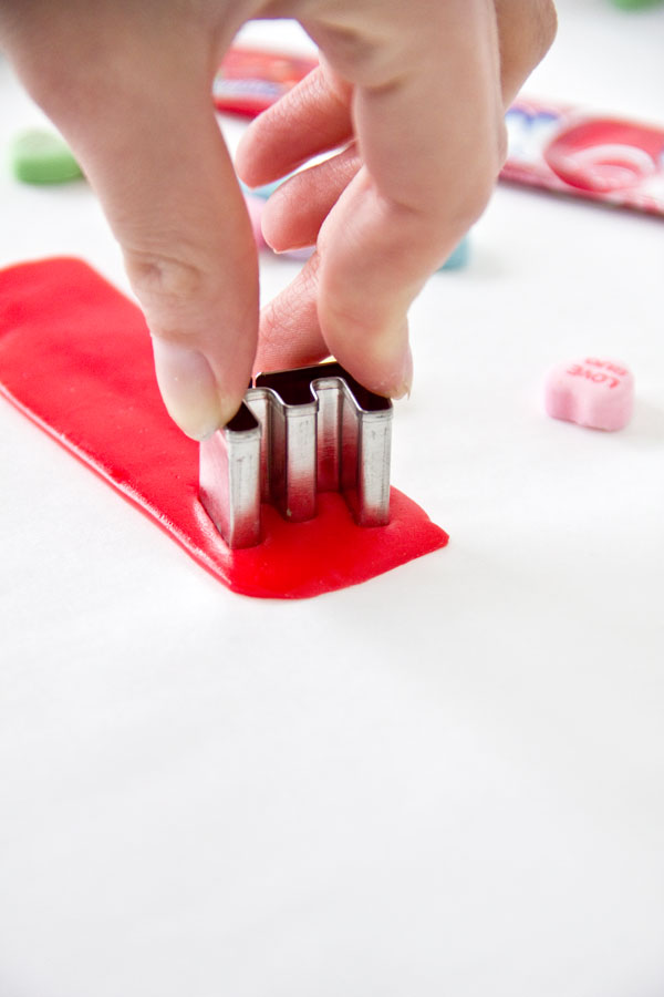 diy-conversation-heart-cakes