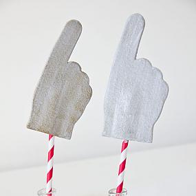 DIY-Glitter-Foam-Fingers