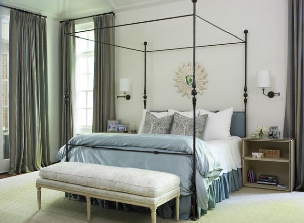 Кровать с балдахином для интерьера роскошной спальни