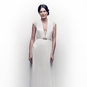 refined-wedding-dresses-by-catherine-deane