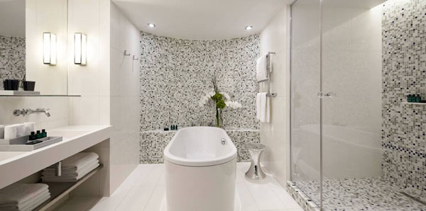 Ванная комната одного из номеров в Sofitel Hotel, Paris в стиле минимализма