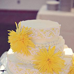 vintage-grey-and-yellow-wedding-inspiration