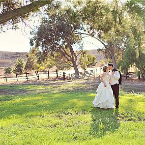 vintage-grey-and-yellow-wedding-inspiration