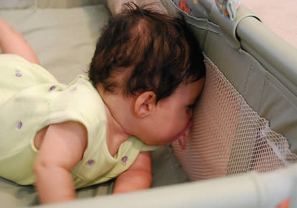 sleeping-babies-funny-pictures-05