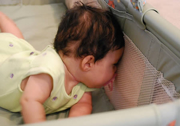 sleeping-babies-funny-pictures-04