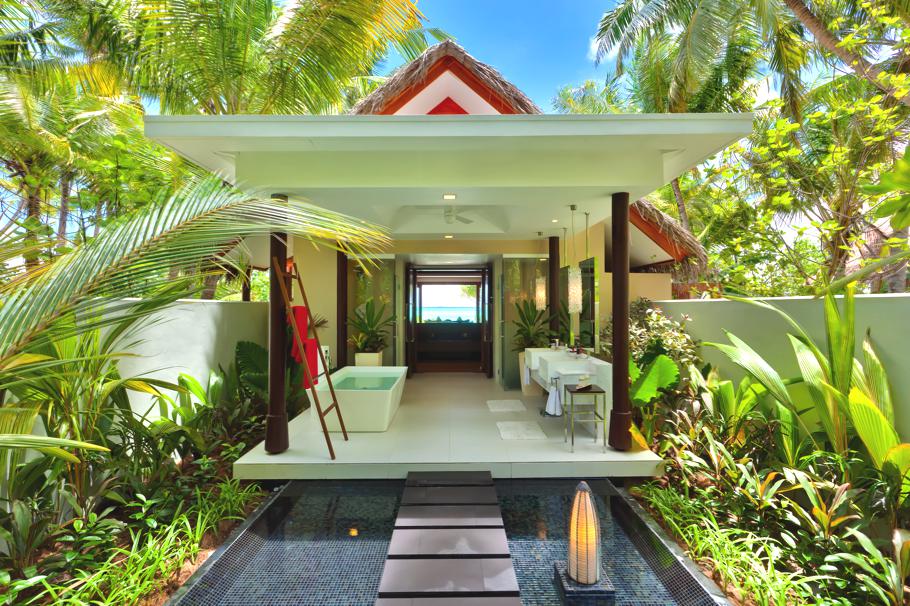 luxury-resort-maldives-06