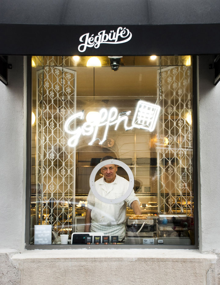 Jégbüfé - кафе для любителей сладостей в Будапеште, Венгрия