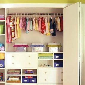 modern-kids-closet-organized-05