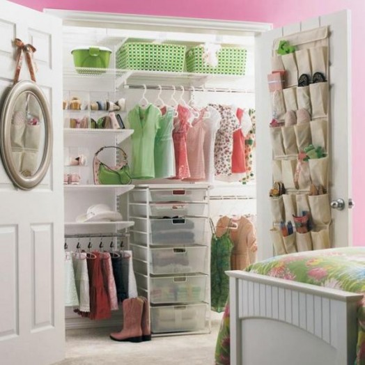 modern-kids-closet-organized-06