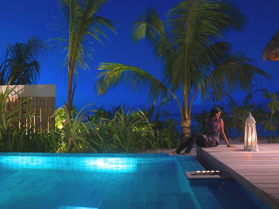 luxury-jumeirah-vittaveli-maldives