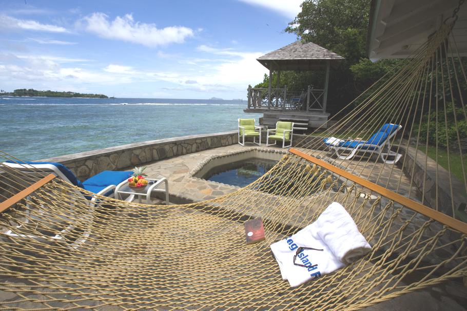 luxury-suite-with-plunge-pool