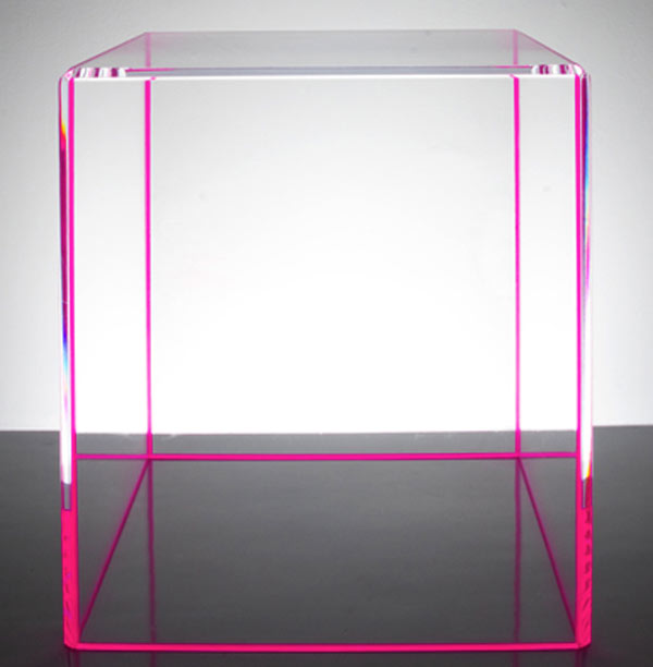 alexandra-von-furstenbergs-plexiglass-furniture-05