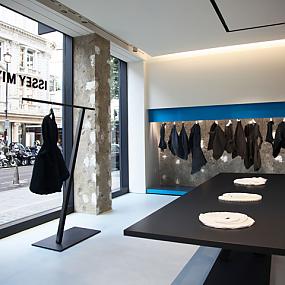 issey-miyake-store-london-03