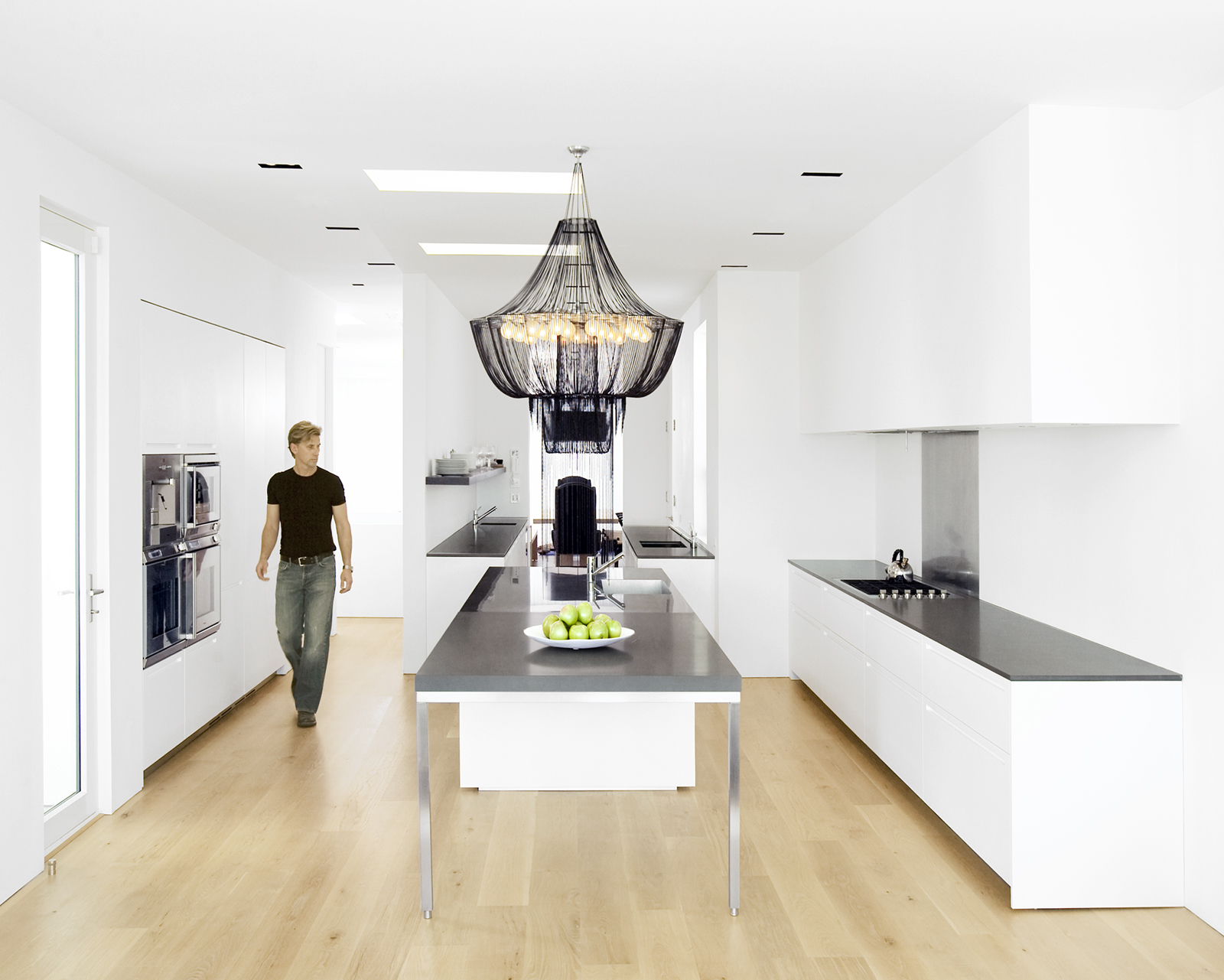kitchens-in-black-and-white-10