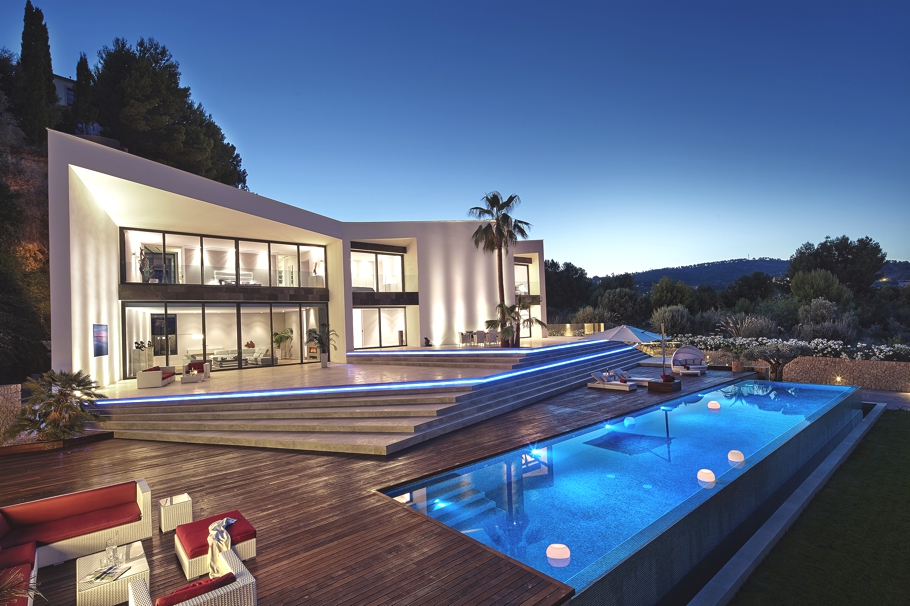 luxury-villa-in-son-vida-17