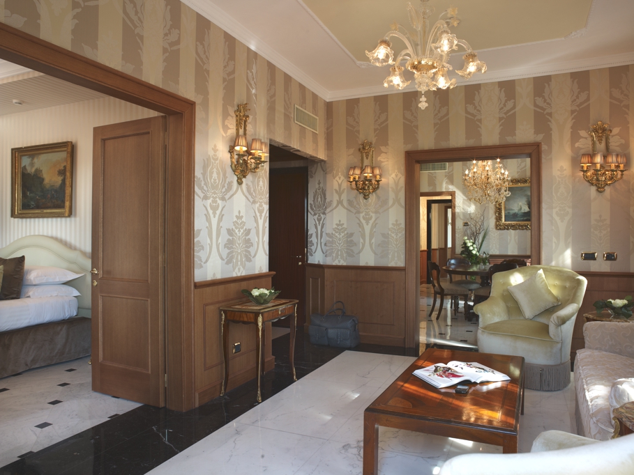 luxury-hotel-rome-italy