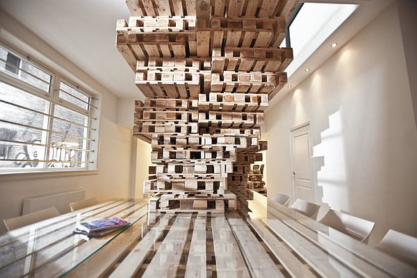 recycled-pallet-office-brandbase-amsterdam