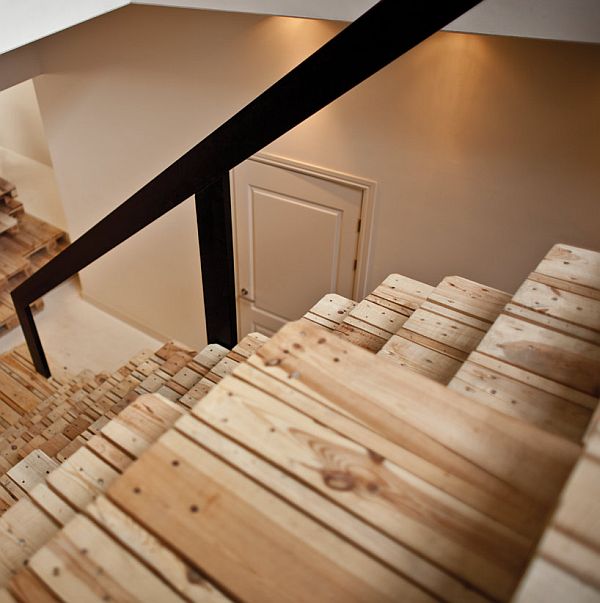 recycled-pallet-office-brandbase-amsterdam