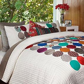 beautiful-teenage-bedding