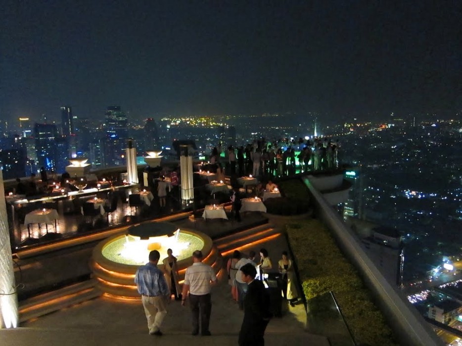 Дизайн интерьера бара Sky Bar
