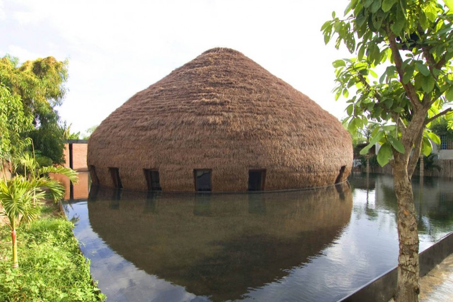 Дизайн интерьера бара The Wind and Water Bar