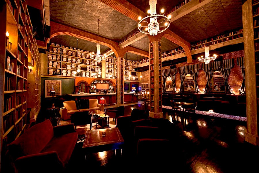 Дизайн интерьера бара Hemingway’s Lounge