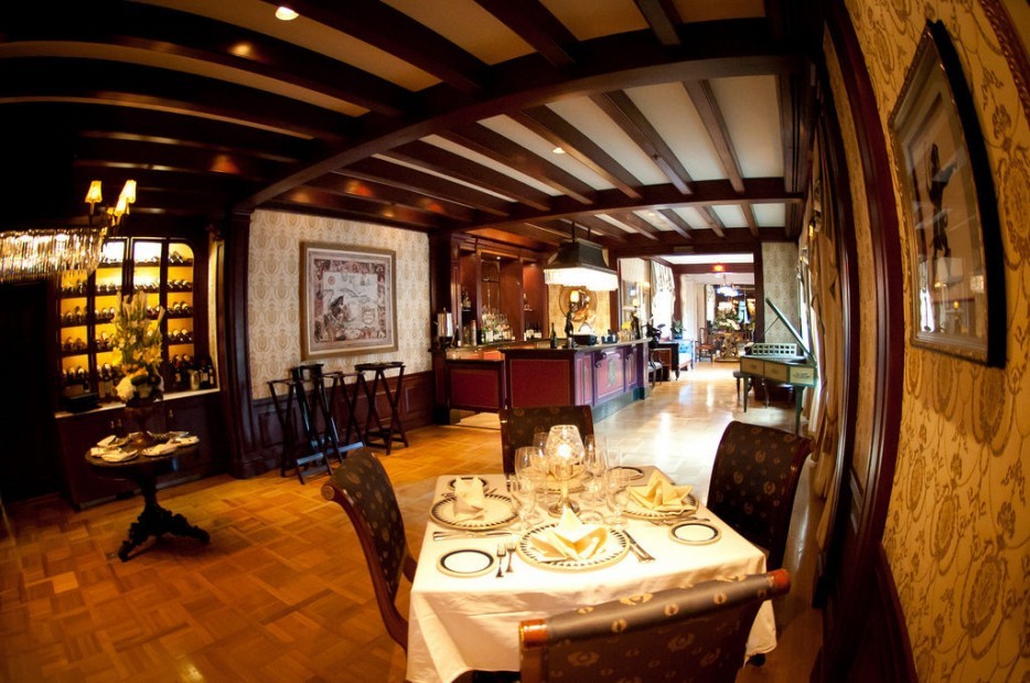 Дизайн интерьера бара Club 33