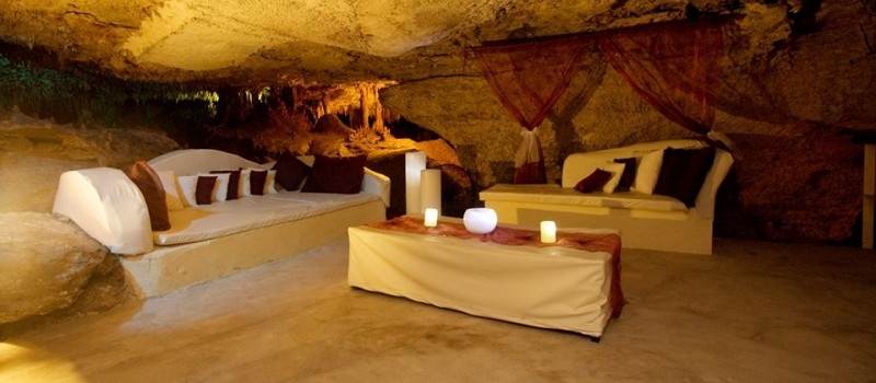 Дизайн интерьера бара Alux Caverna Lounge