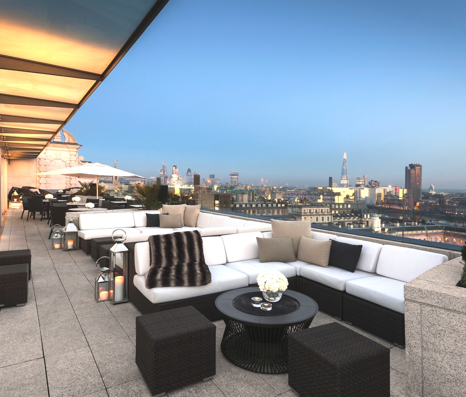 Londons fashionable Hotel me