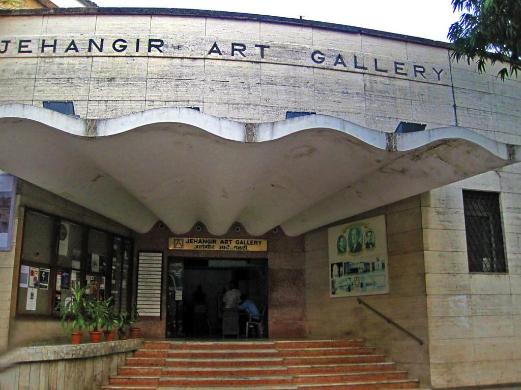 jehangir-art-gallery-01