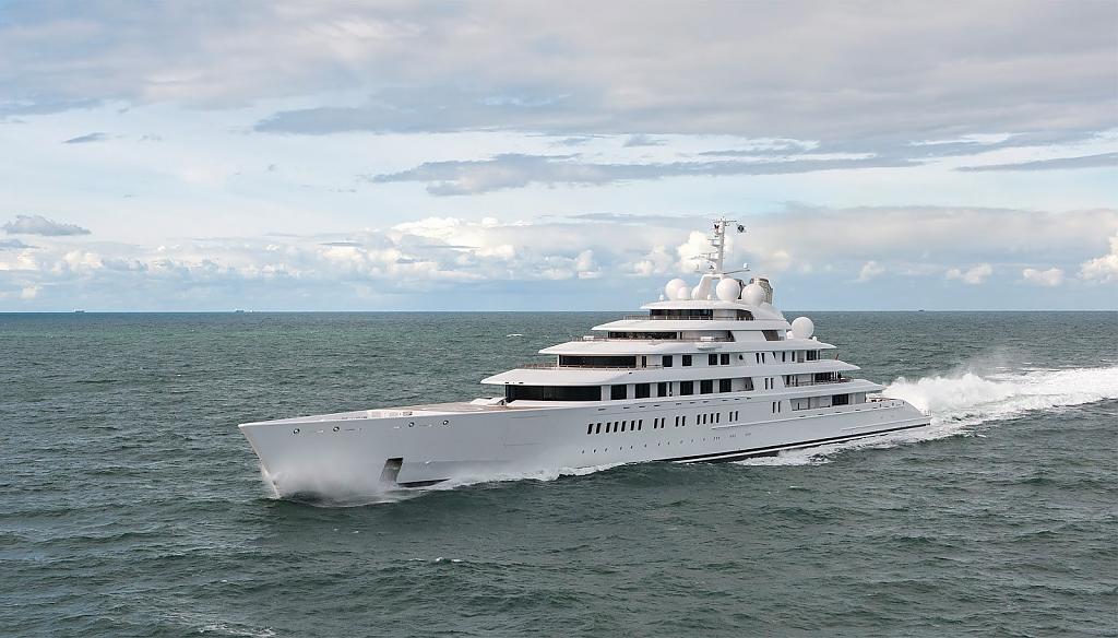 Яхта Azzam