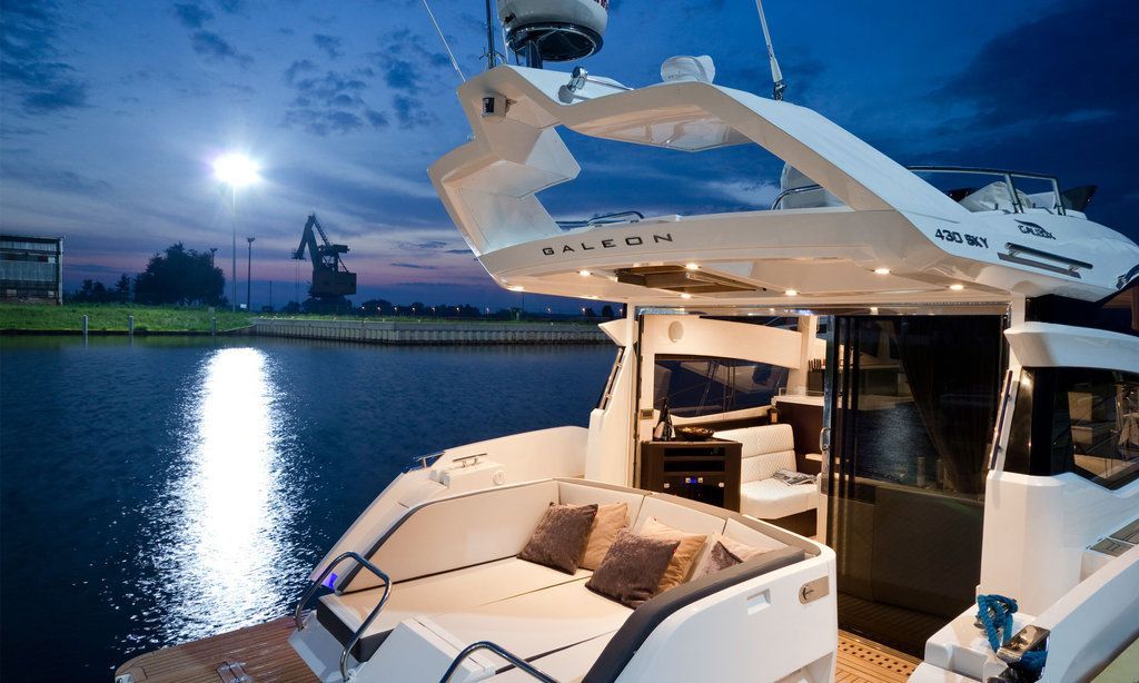 GALEON 430 SKYDECK