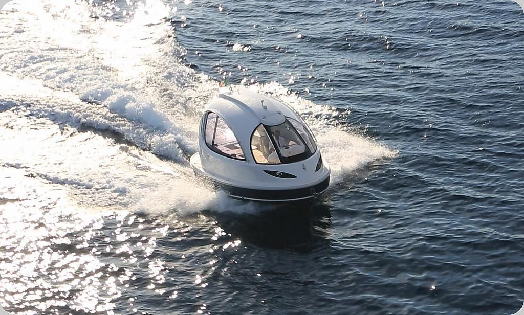 Мини яхта Jet Capsule