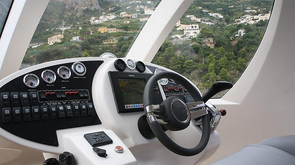 Мини яхта Jet Capsule