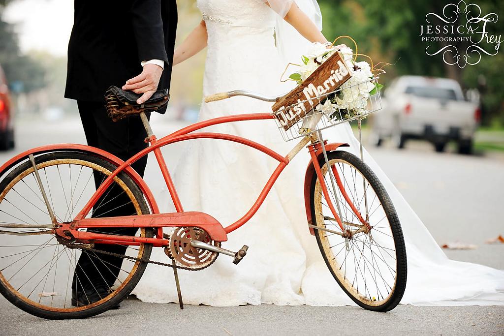 red-bike-wedding-day