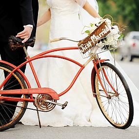 red-bike-wedding-day